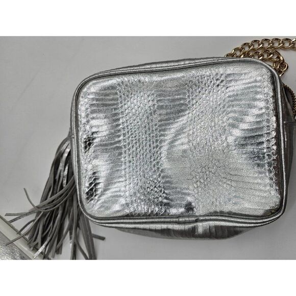 Victoria Secret Silver Faux Leather Crossbody Bag With Gold Chain & Fringe Tasse - Picture 1 of 6